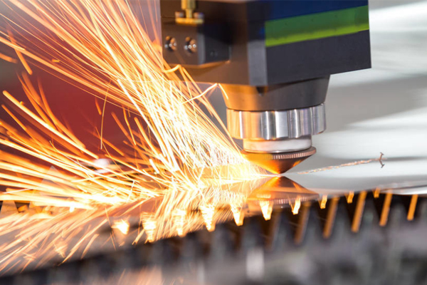  激光焊接机实现自动化契合我国工业发展