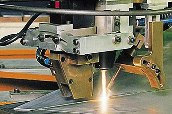 激光焊接机在焊接过程中有哪些使用技巧呢？我们来分析一下